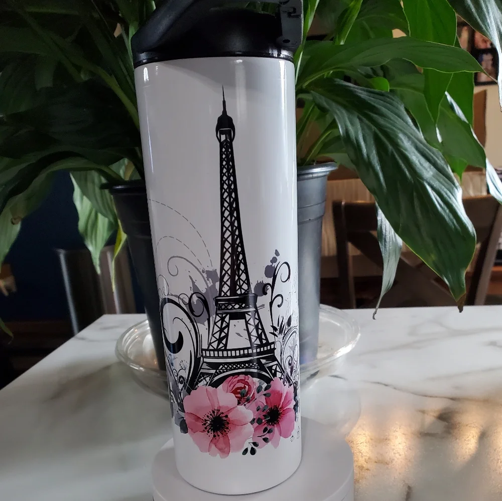 Paris Eiffel Tower 20oz Tumbler with duo lids 🎉sale